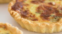 quiche à l'ail confit