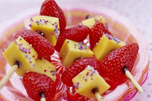 brochettes aux fruits