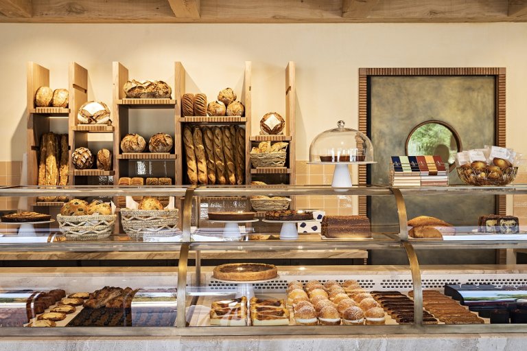 Premier été à Saint-Tropez Pour La Pâtisserie Cyril Lignac - LE GRAND ...