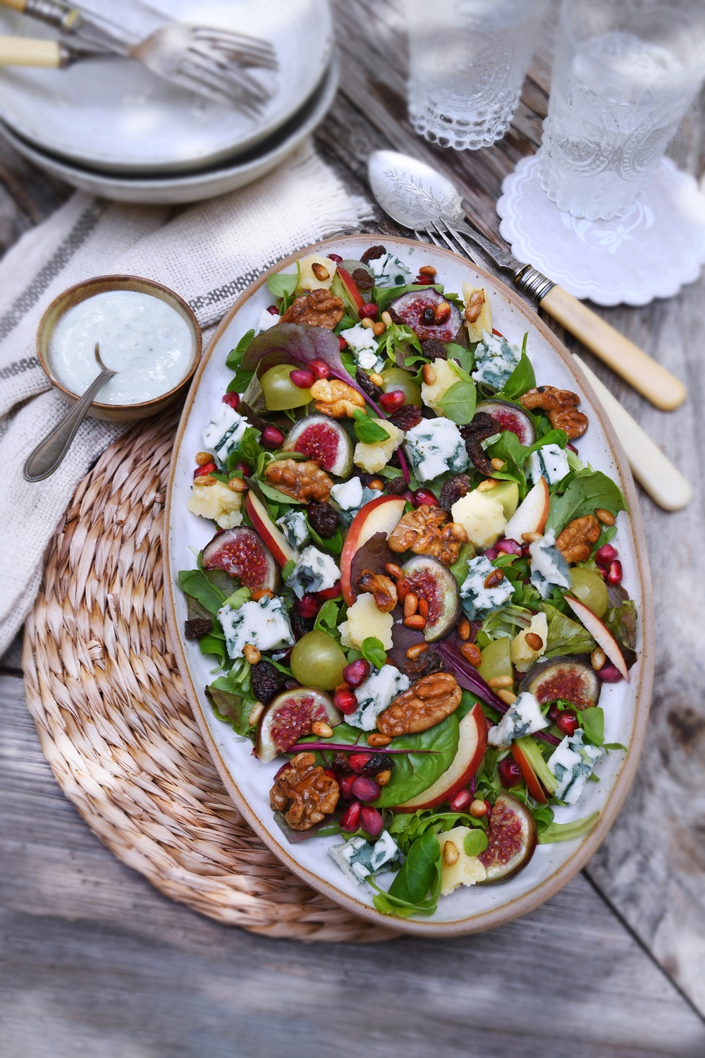 Salade fruitée au cantal 