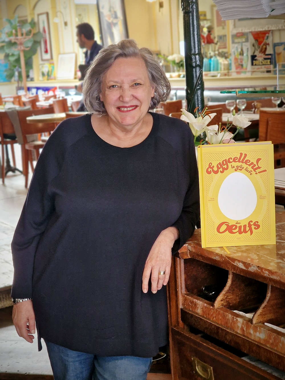 Mireille Sanchez co-auteur d'Eggcellent : le gros livre des œufs chez Hachette