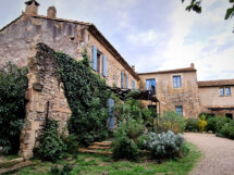 Les terres de Pierre, un domaine à Mouriès dans les Alpilles