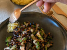 Salade de riz noir aux pommes des Alpes de Haute-Durance, vinaigrette à la pomme