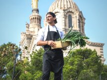 Tom, chef et jardinier à N.-D.-de-la-Garde