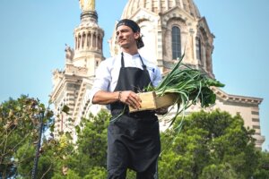 Tom, chef et jardinier à N.-D.-de-la-Garde